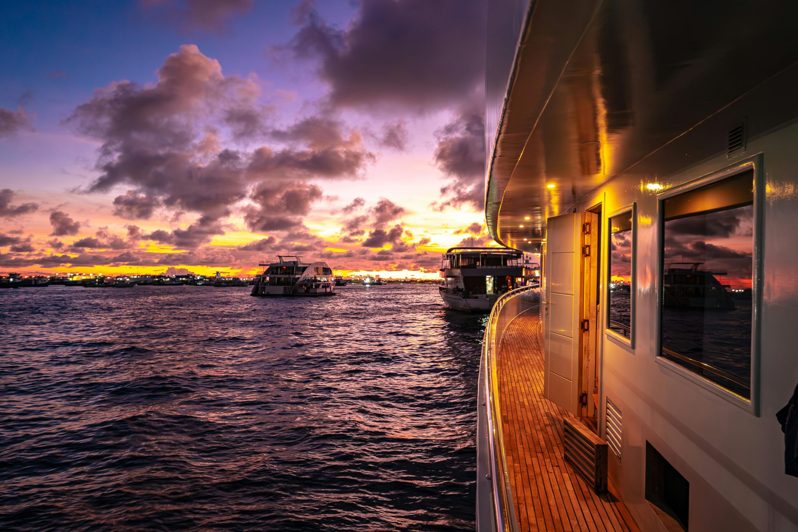 yachting on the chapora river in siolim at sunset